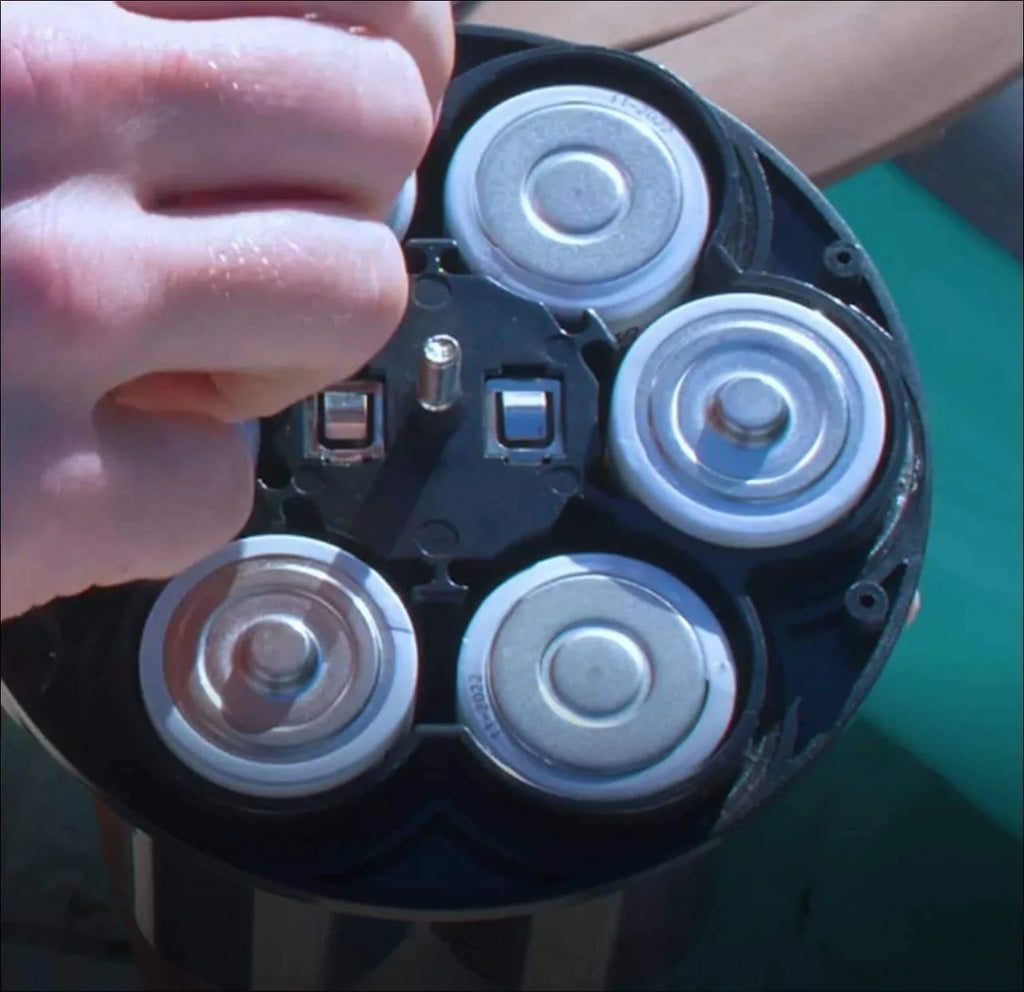 Tube Runner Motorized liquid Tube PoolCandy